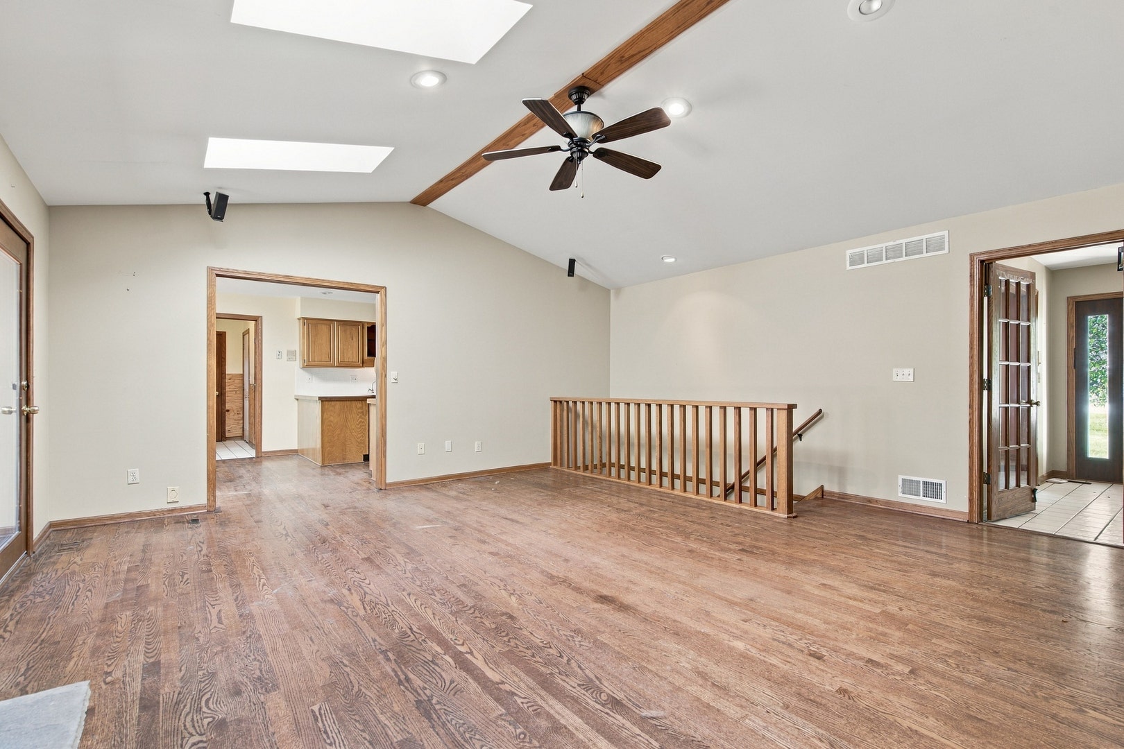 4516 Hillside Court, Crystal Lake, IL 60012 4516 Hillside Court, Crystal Lake, IL 60012