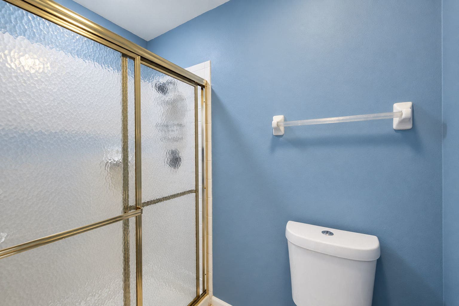 2412 Clifton Court, Naperville, IL 60565 2412 Clifton Court, Naperville, IL 60565