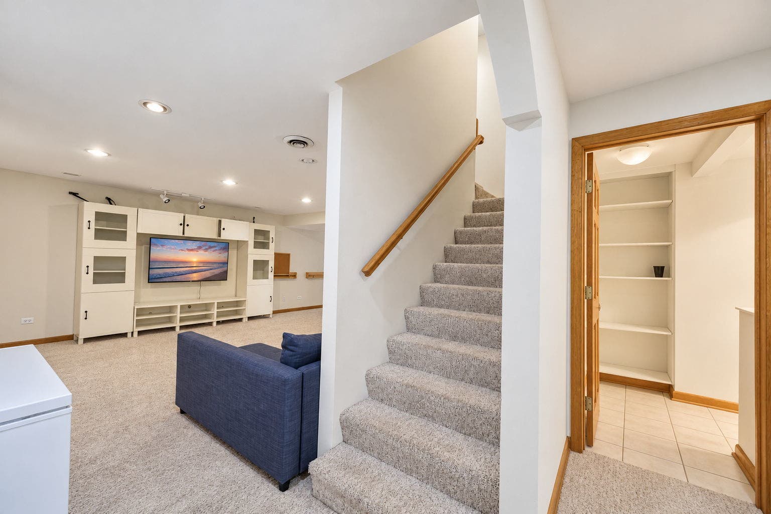 2412 Clifton Court, Naperville, IL 60565 2412 Clifton Court, Naperville, IL 60565