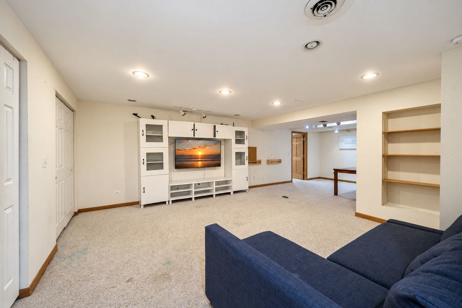 2412 Clifton Court, Naperville, IL 60565 2412 Clifton Court, Naperville, IL 60565