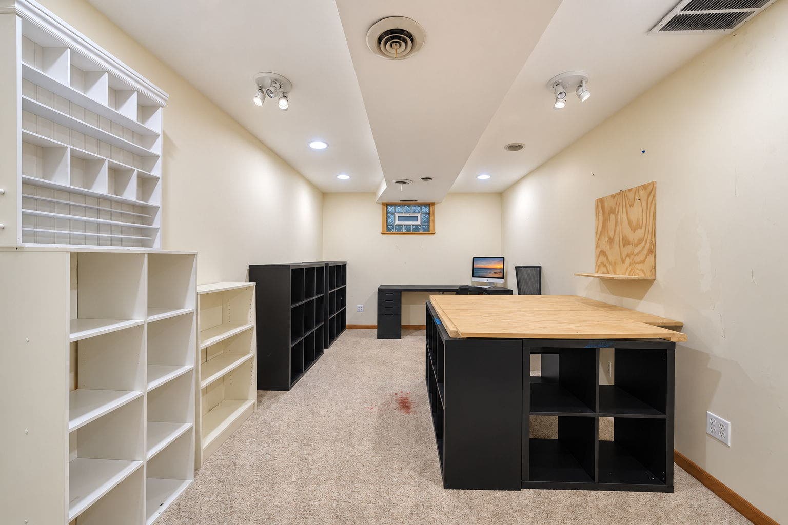 2412 Clifton Court, Naperville, IL 60565 2412 Clifton Court, Naperville, IL 60565