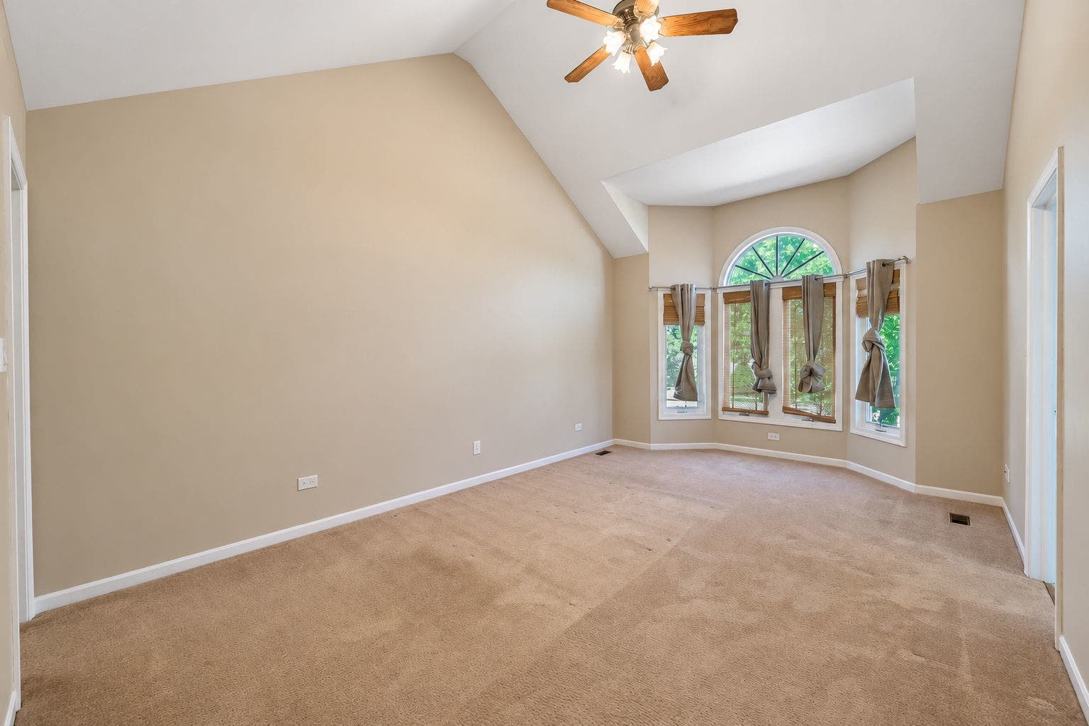 2412 Clifton Court, Naperville, IL 60565 2412 Clifton Court, Naperville, IL 60565