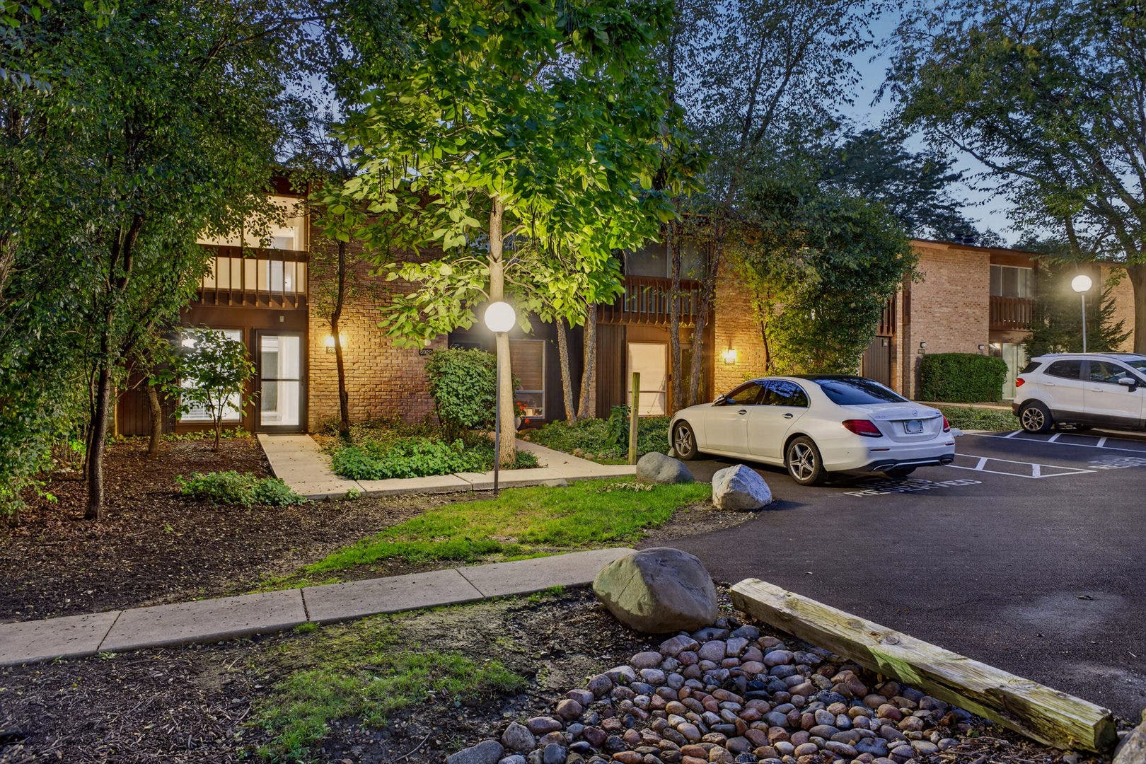 5931 Meadow Drive, #157A, Lisle, IL 60532