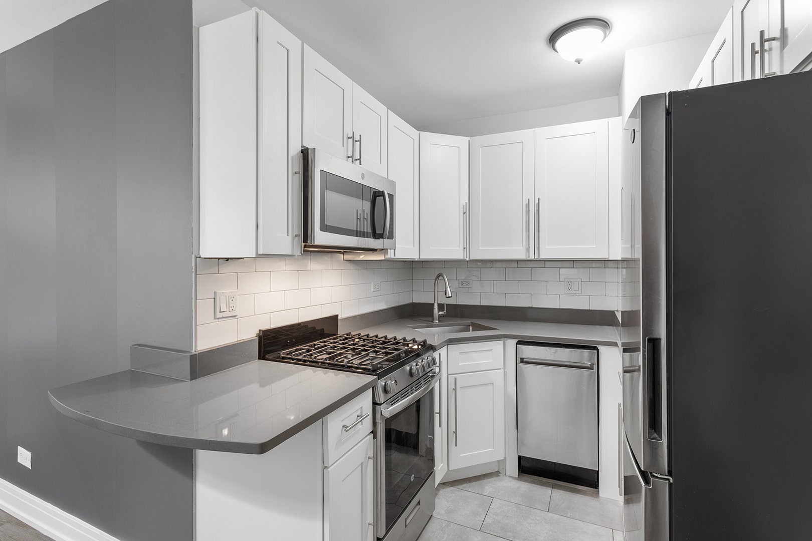1521 W Sherwin Avenue, #209, Chicago, IL 60626 1521 W Sherwin Avenue, #209, Chicago, IL 60626