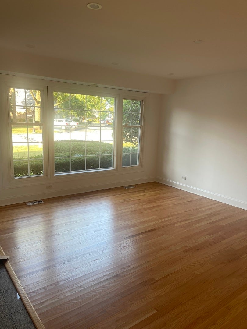 19W143 Avenue Rue Royal Avenue, Oak Brook, IL 60523 19W143 Avenue Rue Royal Avenue, Oak Brook, IL 60523