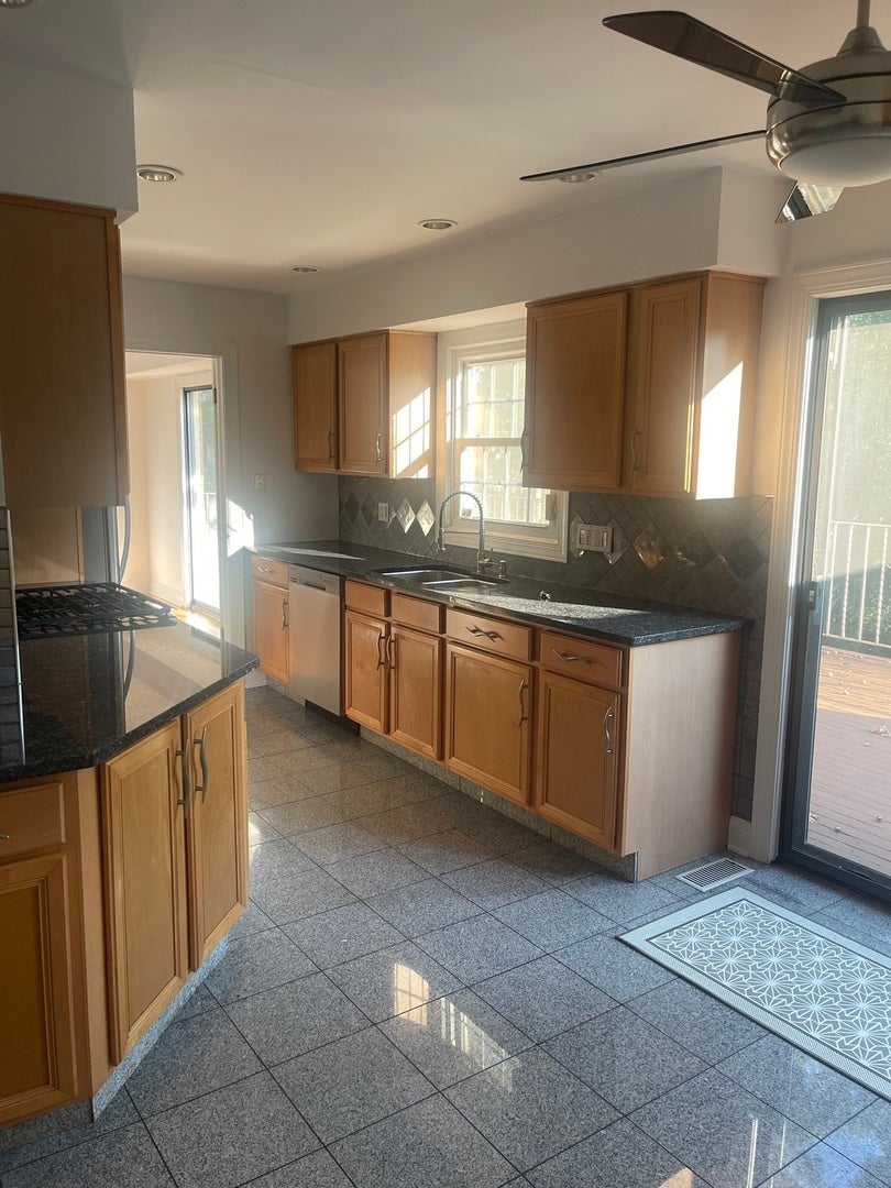 19W143 Avenue Rue Royal Avenue, Oak Brook, IL 60523 19W143 Avenue Rue Royal Avenue, Oak Brook, IL 60523