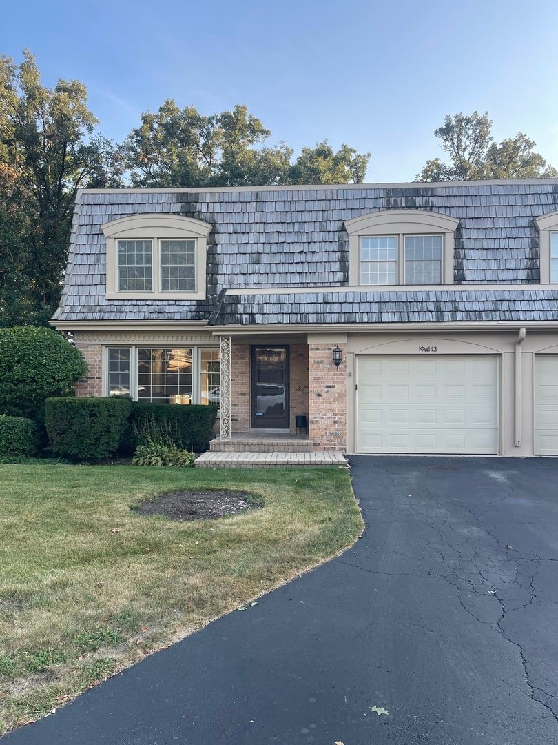 19W143 Avenue Rue Royal Avenue, Oak Brook, IL 60523 19W143 Avenue Rue Royal Avenue, Oak Brook, IL 60523