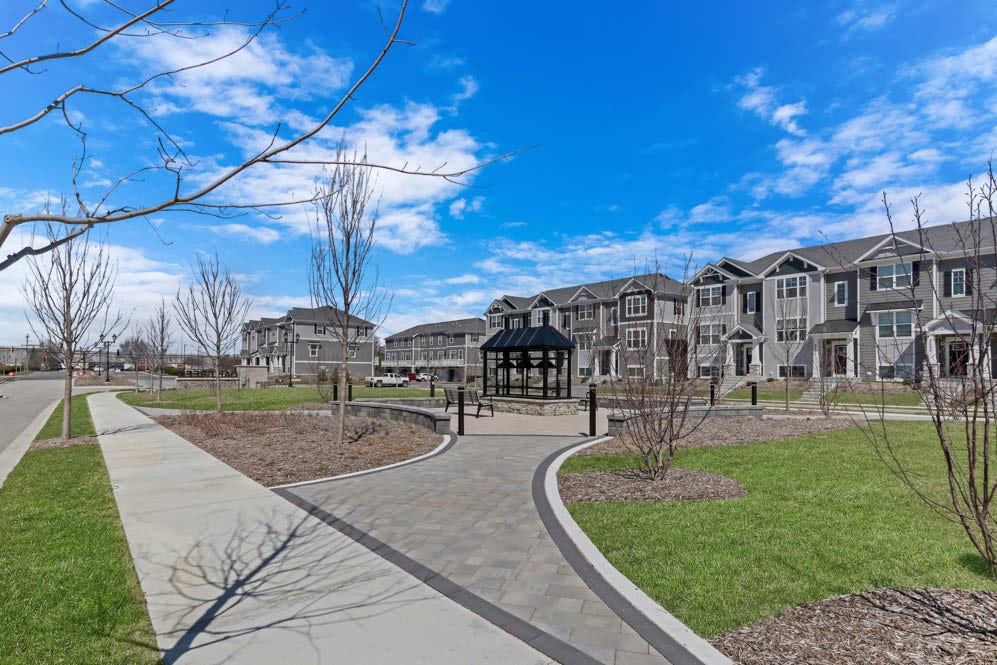 512 yosemite Way, Mundelein, IL 60060 512 yosemite Way, Mundelein, IL 60060