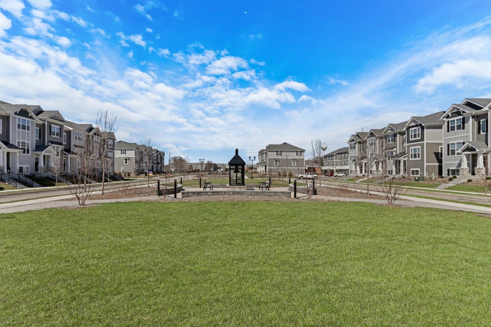 512 yosemite Way, Mundelein, IL 60060 512 yosemite Way, Mundelein, IL 60060