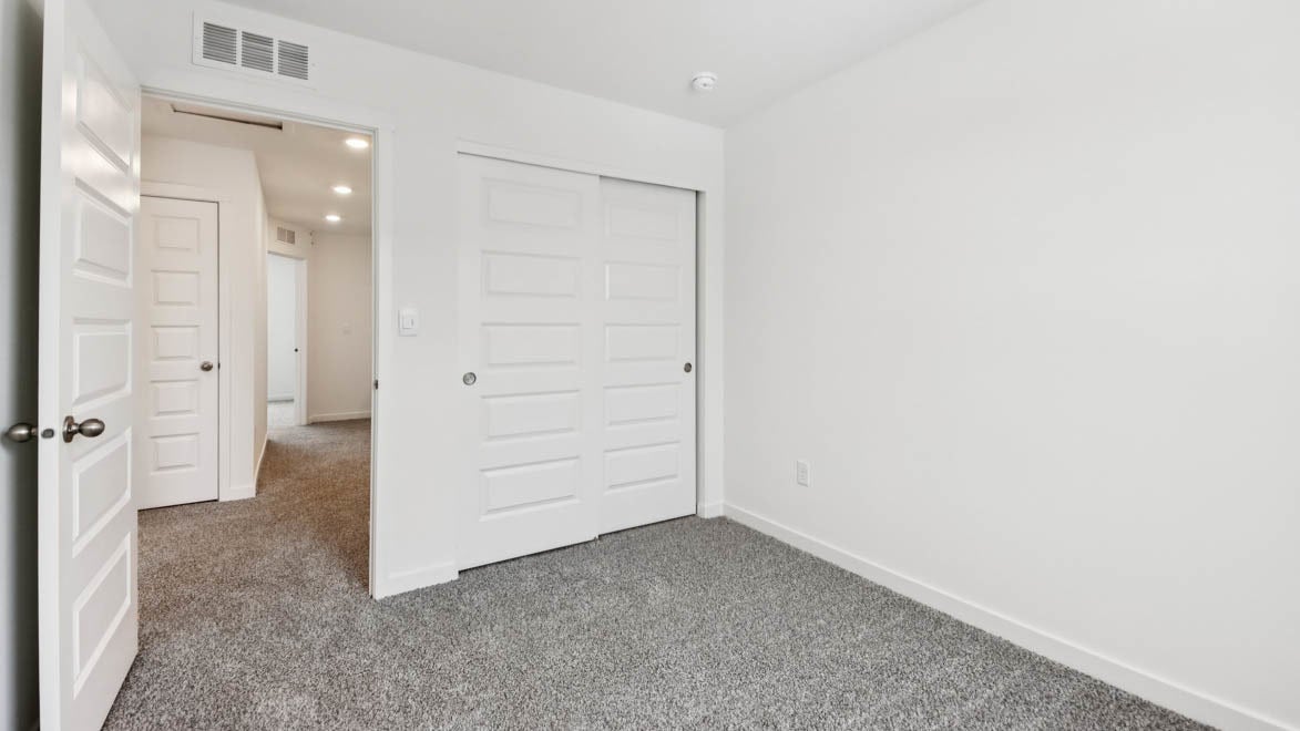 512 yosemite Way, Mundelein, IL 60060 512 yosemite Way, Mundelein, IL 60060