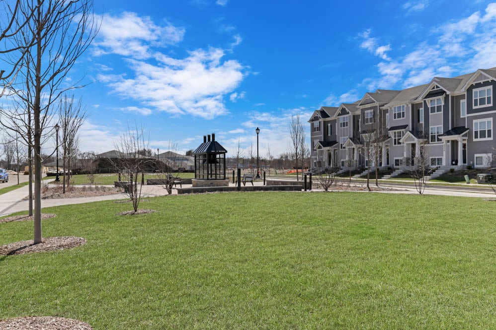 512 yosemite Way, Mundelein, IL 60060 512 yosemite Way, Mundelein, IL 60060