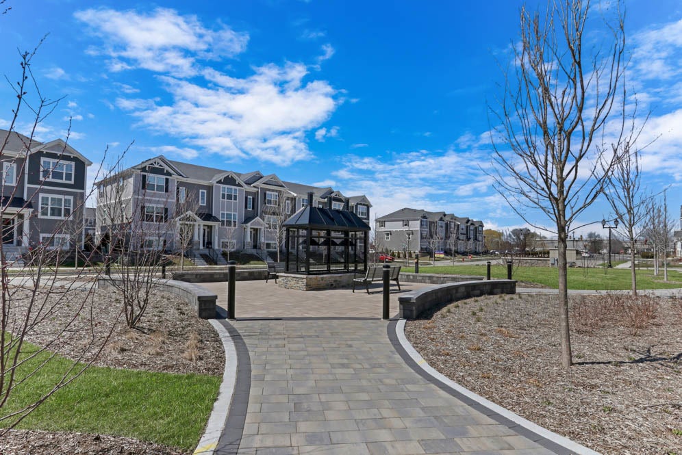 512 yosemite Way, Mundelein, IL 60060 512 yosemite Way, Mundelein, IL 60060