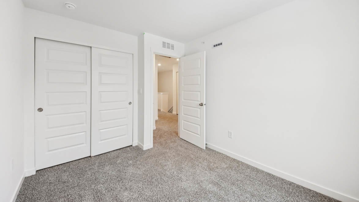512 yosemite Way, Mundelein, IL 60060 512 yosemite Way, Mundelein, IL 60060