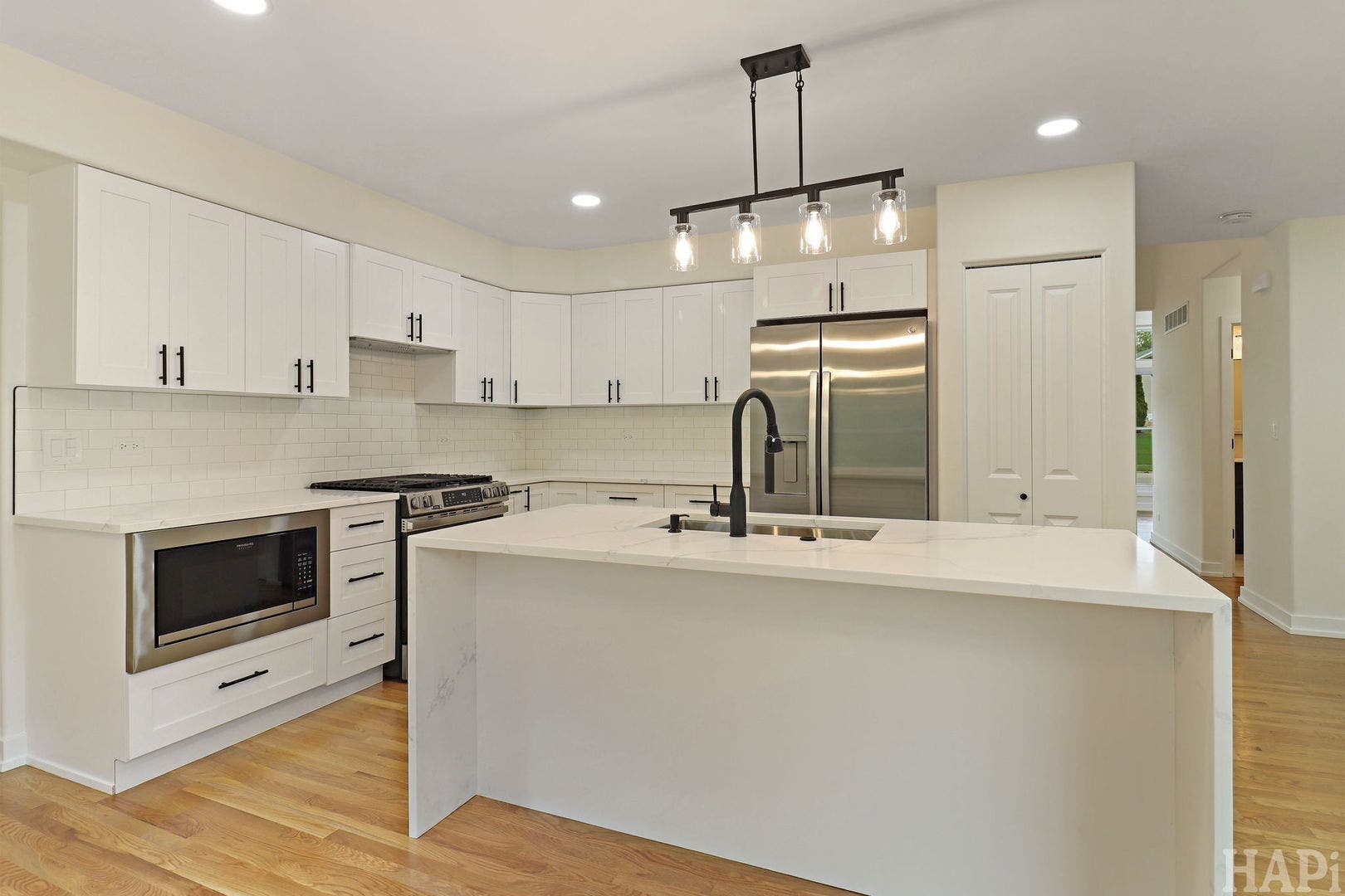 275 Farmhill Drive, Algonquin, IL 60102