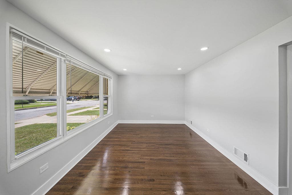 4150 W 83rd Street, Chicago, IL 60652 4150 W 83rd Street, Chicago, IL 60652