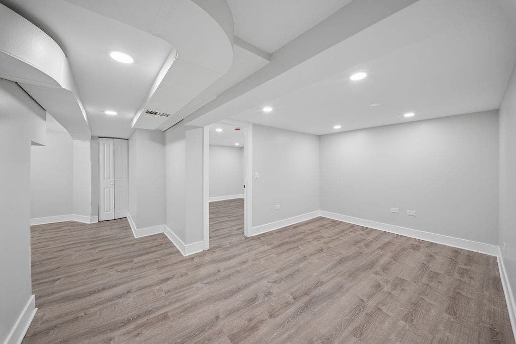 4150 W 83rd Street, Chicago, IL 60652 4150 W 83rd Street, Chicago, IL 60652