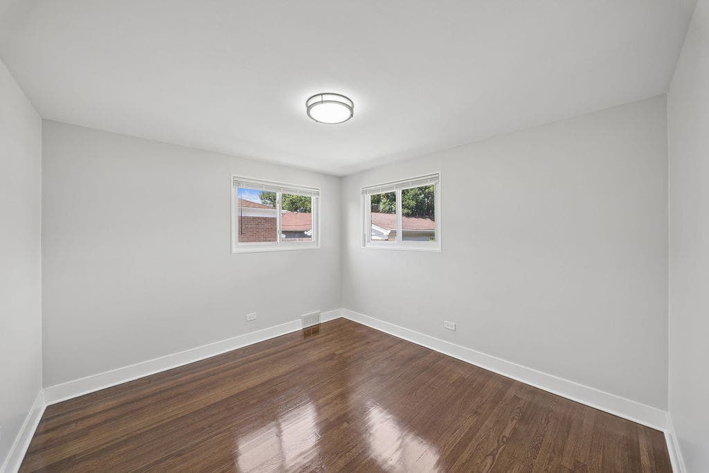 4150 W 83rd Street, Chicago, IL 60652 4150 W 83rd Street, Chicago, IL 60652