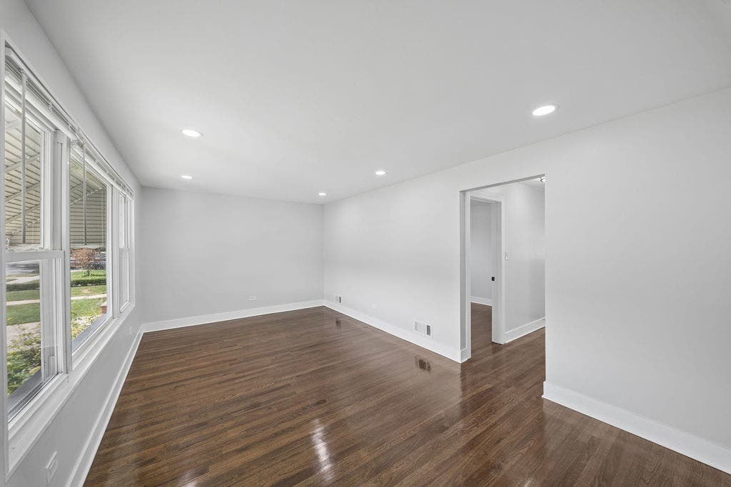 4150 W 83rd Street, Chicago, IL 60652 4150 W 83rd Street, Chicago, IL 60652