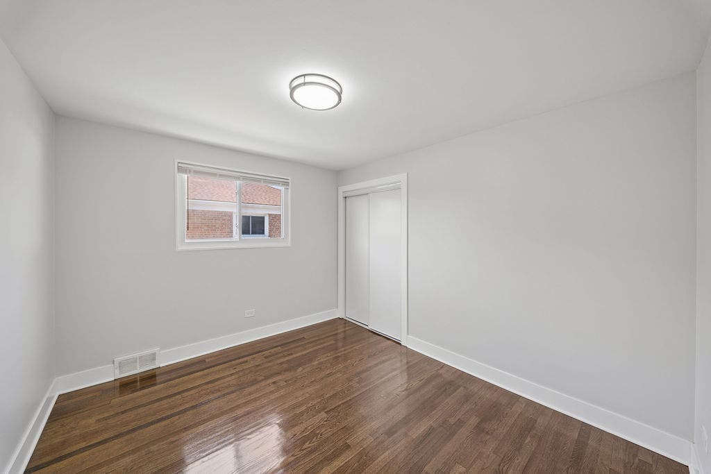 4150 W 83rd Street, Chicago, IL 60652 4150 W 83rd Street, Chicago, IL 60652