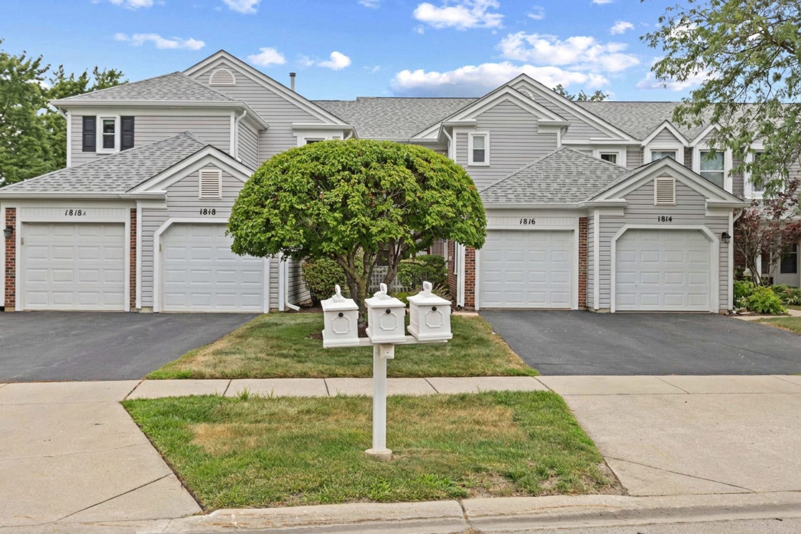 1816 Vermont Drive, Elk Grove Village, IL 60007 1816 Vermont Drive, Elk Grove Village, IL 60007