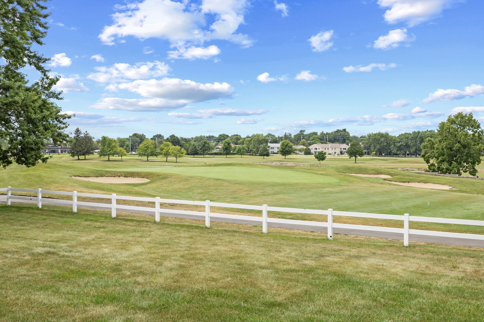 1816 Vermont Drive, Elk Grove Village, IL 60007 1816 Vermont Drive, Elk Grove Village, IL 60007