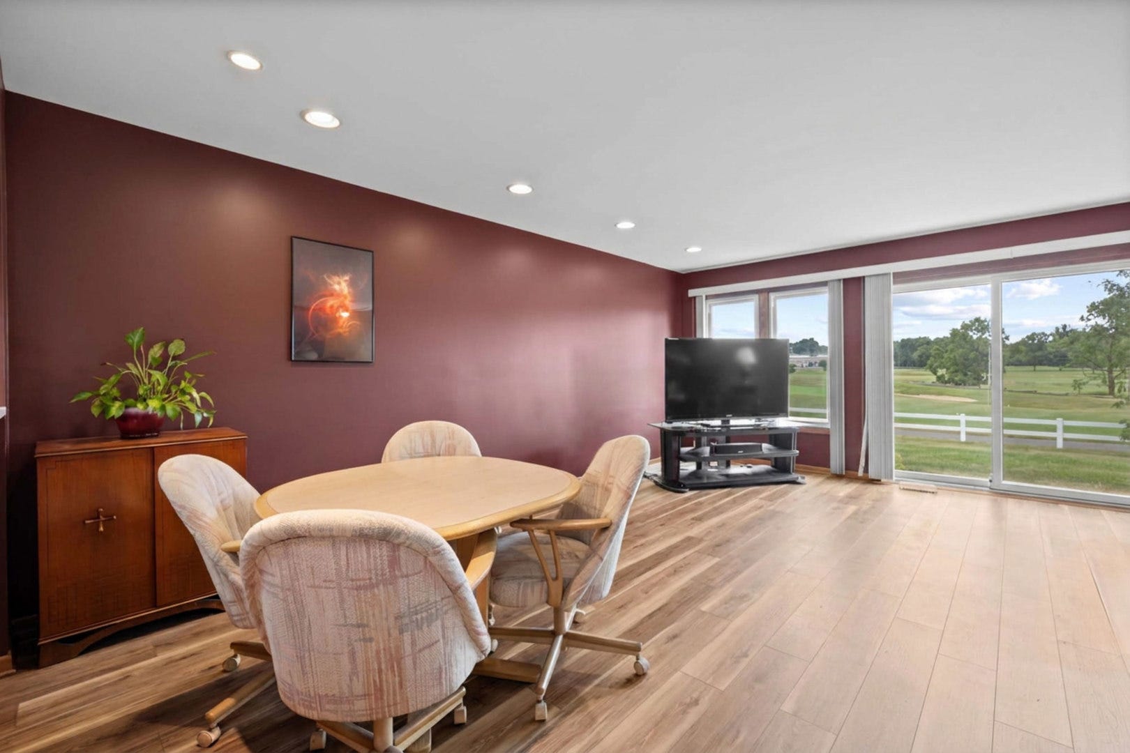 1816 Vermont Drive, Elk Grove Village, IL 60007 1816 Vermont Drive, Elk Grove Village, IL 60007