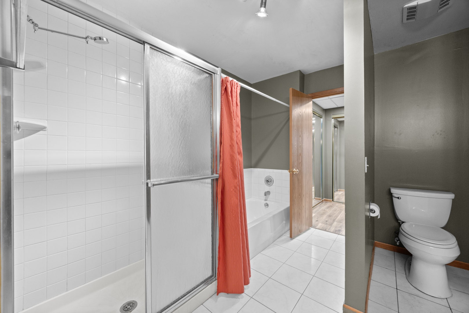 1816 Vermont Drive, Elk Grove Village, IL 60007 1816 Vermont Drive, Elk Grove Village, IL 60007