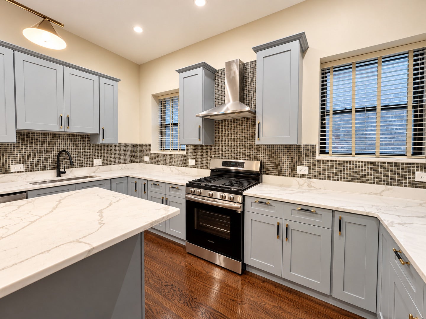 442 E 48th Street, #1W, Chicago, IL 60615