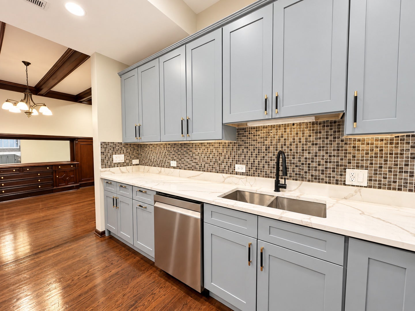 442 E 48th Street, #1W, Chicago, IL 60615