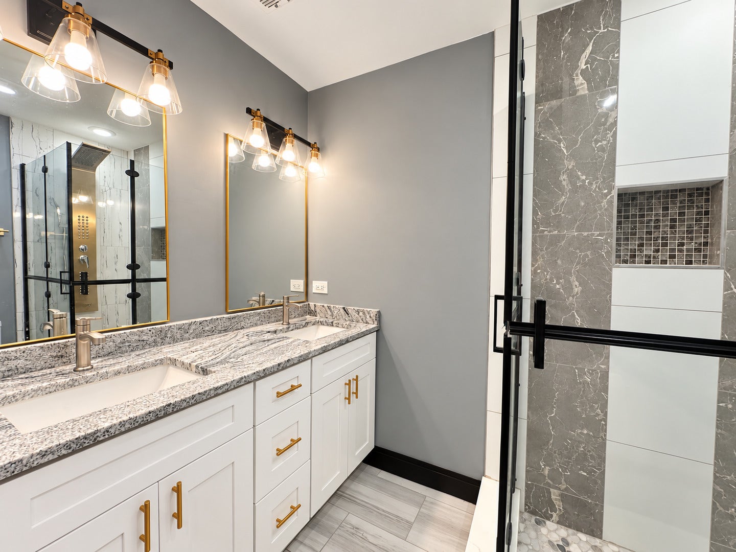 442 E 48th Street, #B2, Chicago, IL 60615 442 E 48th Street, #B2, Chicago, IL 60615