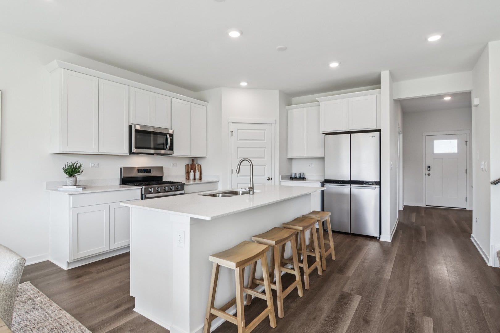 2310 Hirsch Road, Oswego, IL 60543 2310 Hirsch Road, Oswego, IL 60543