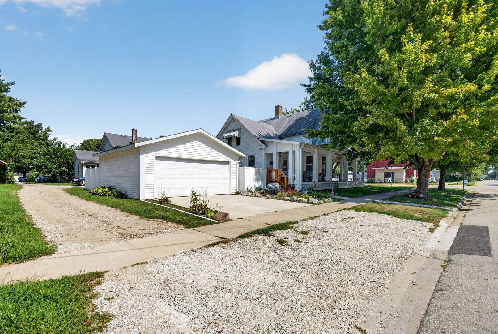 105 N Main St, Seneca, IL 61360 105 N Main St, Seneca, IL 61360