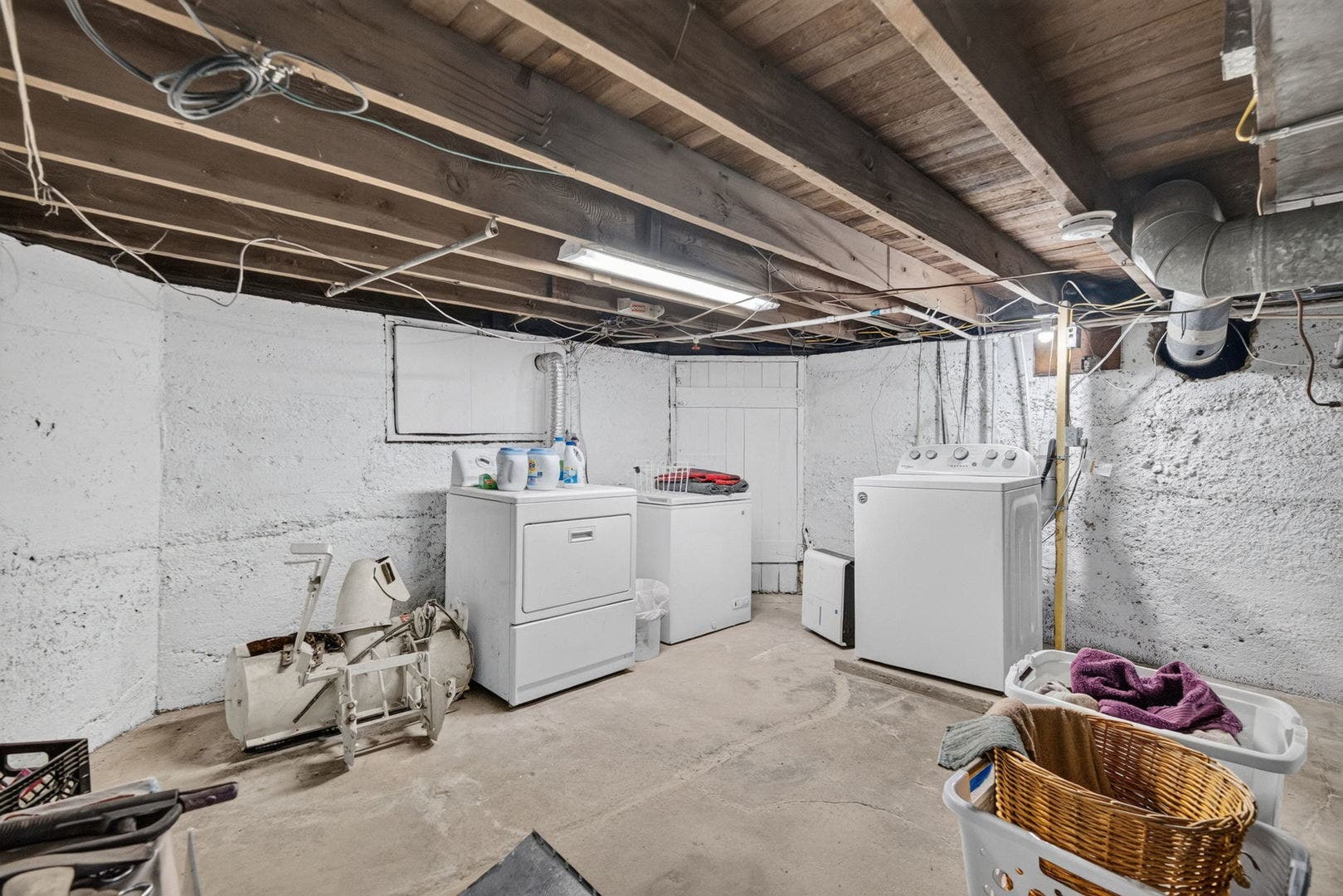 105 N Main St, Seneca, IL 61360 105 N Main St, Seneca, IL 61360