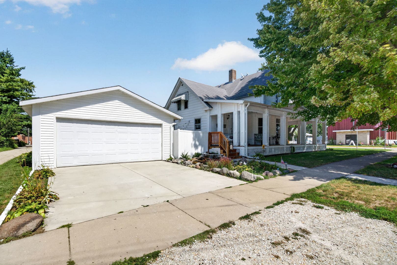 105 N Main St, Seneca, IL 61360 105 N Main St, Seneca, IL 61360
