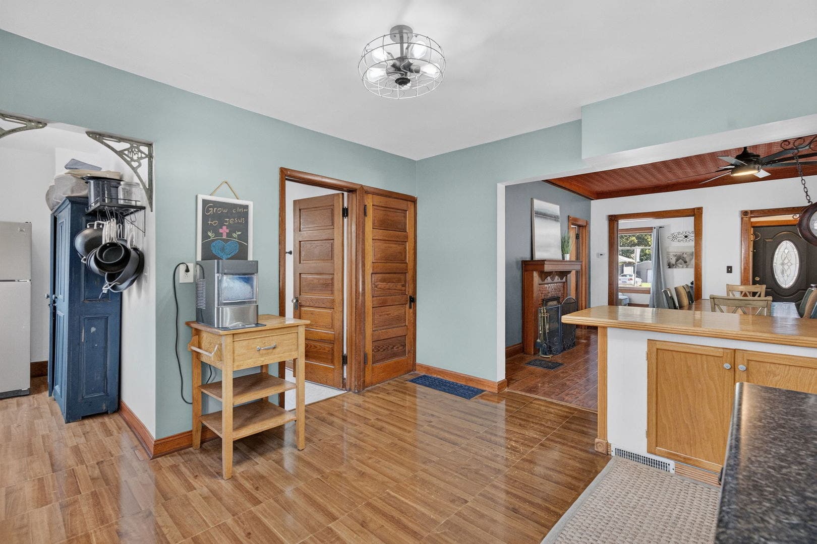 105 N Main St, Seneca, IL 61360 105 N Main St, Seneca, IL 61360