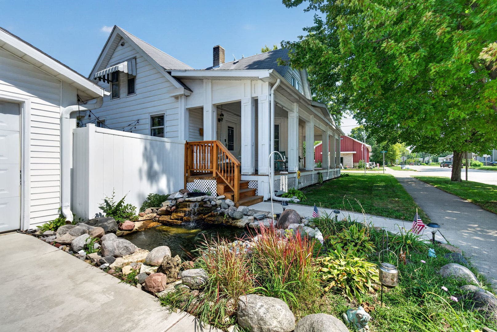 105 N Main St, Seneca, IL 61360 105 N Main St, Seneca, IL 61360