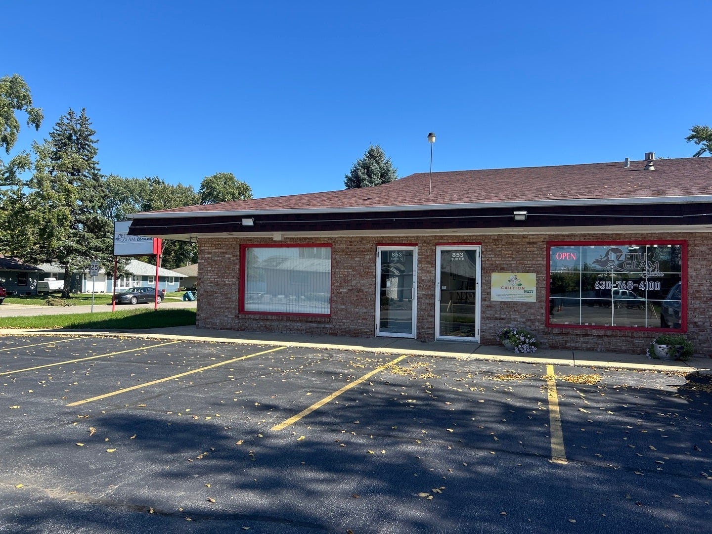 853 N Highland Avenue, Aurora, IL 60506