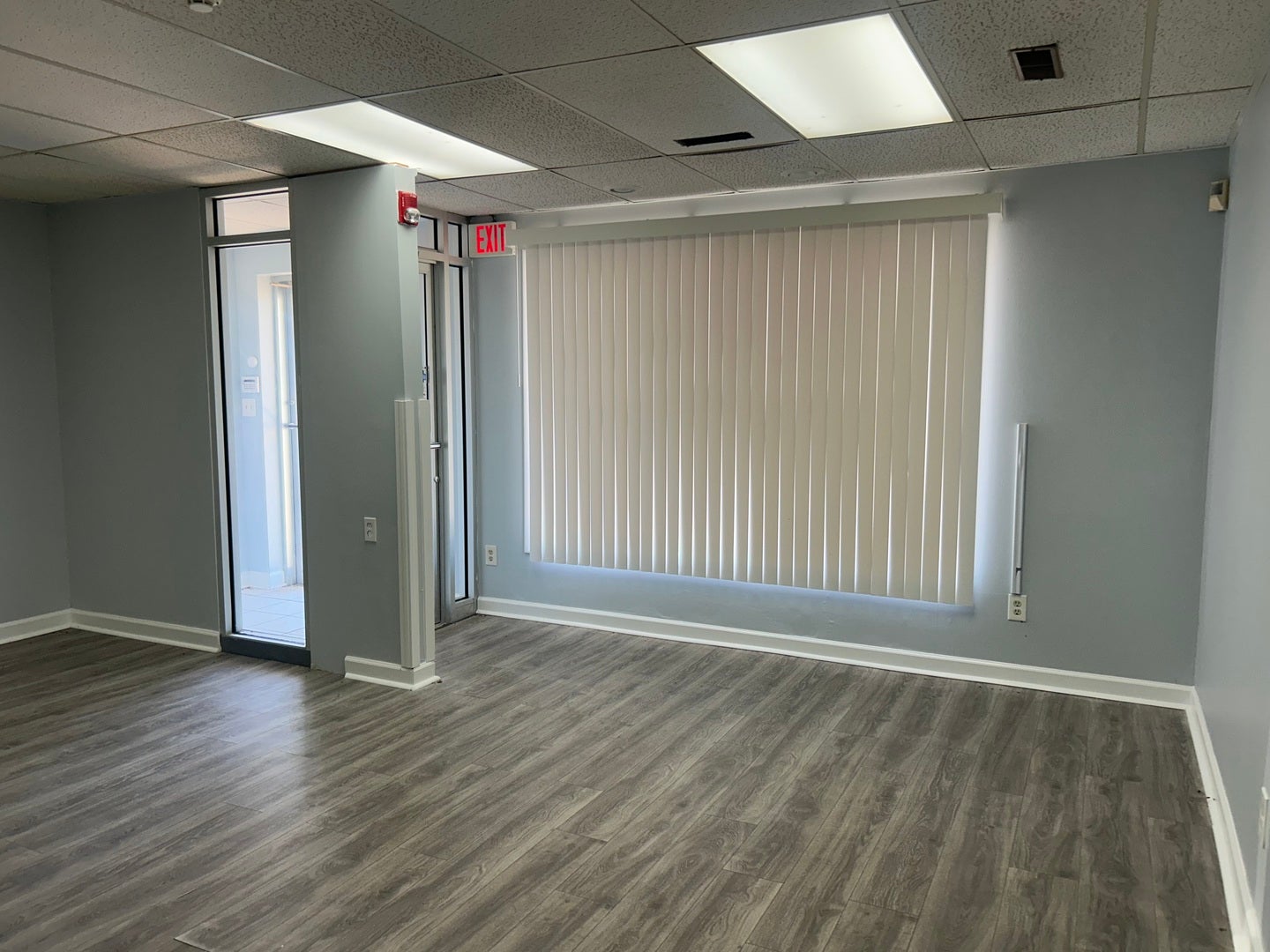 853 N Highland Avenue, Aurora, IL 60506