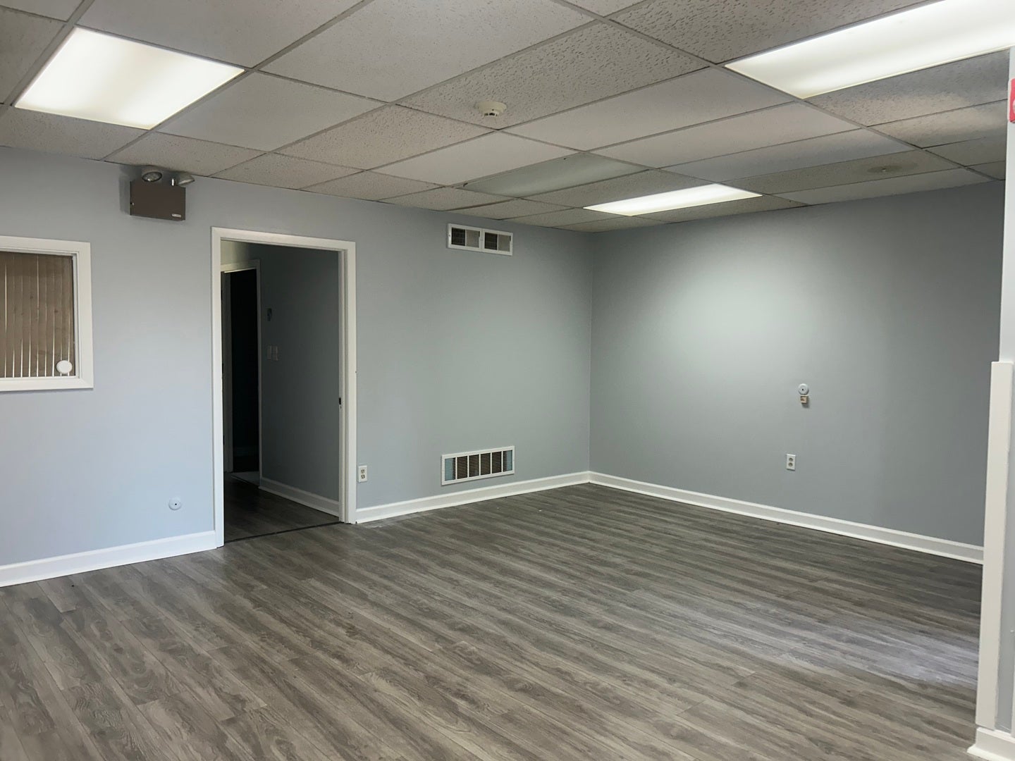 853 N Highland Avenue, Aurora, IL 60506