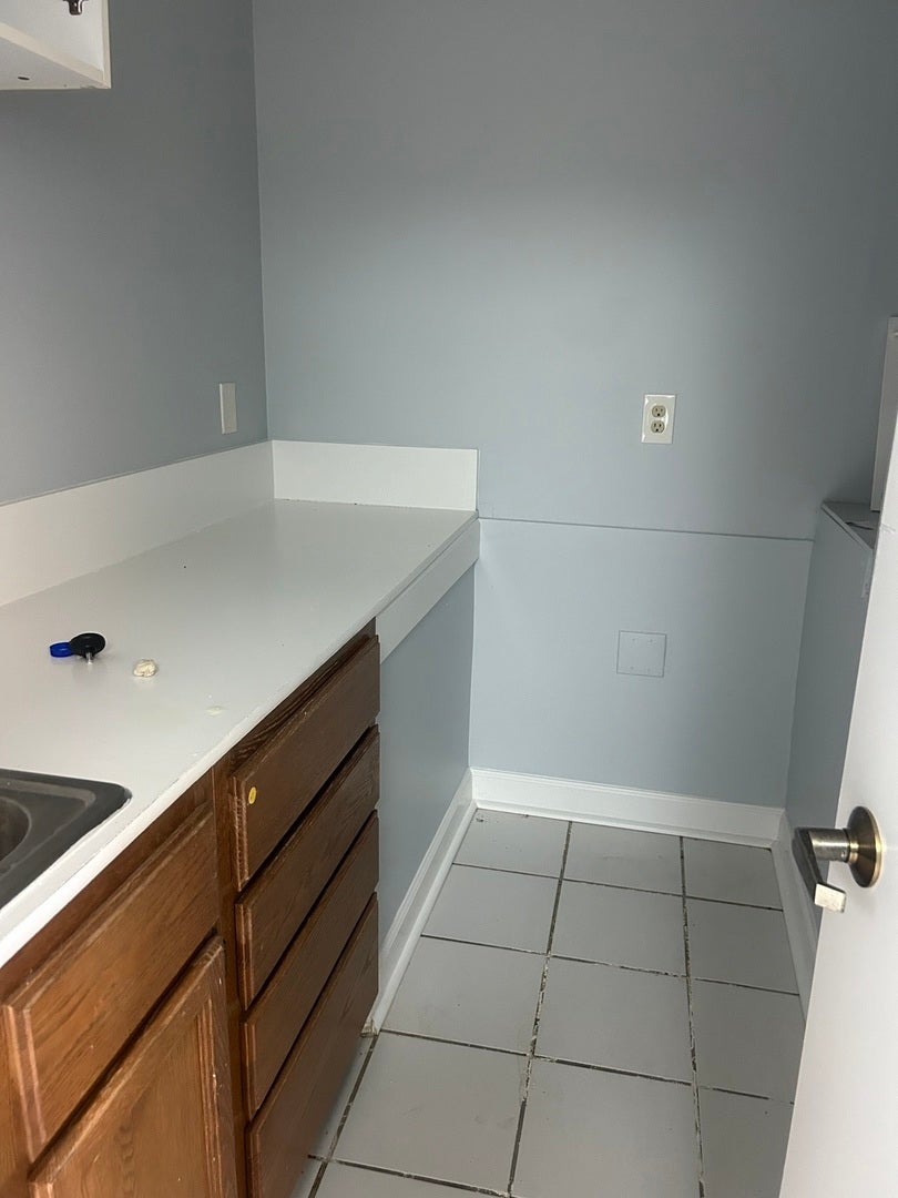 853 N Highland Avenue, Aurora, IL 60506