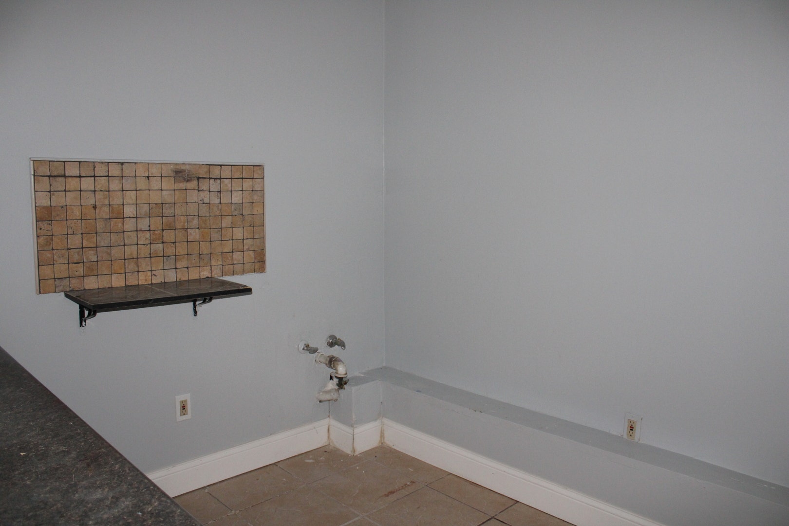 853 N Highland Avenue, Aurora, IL 60506