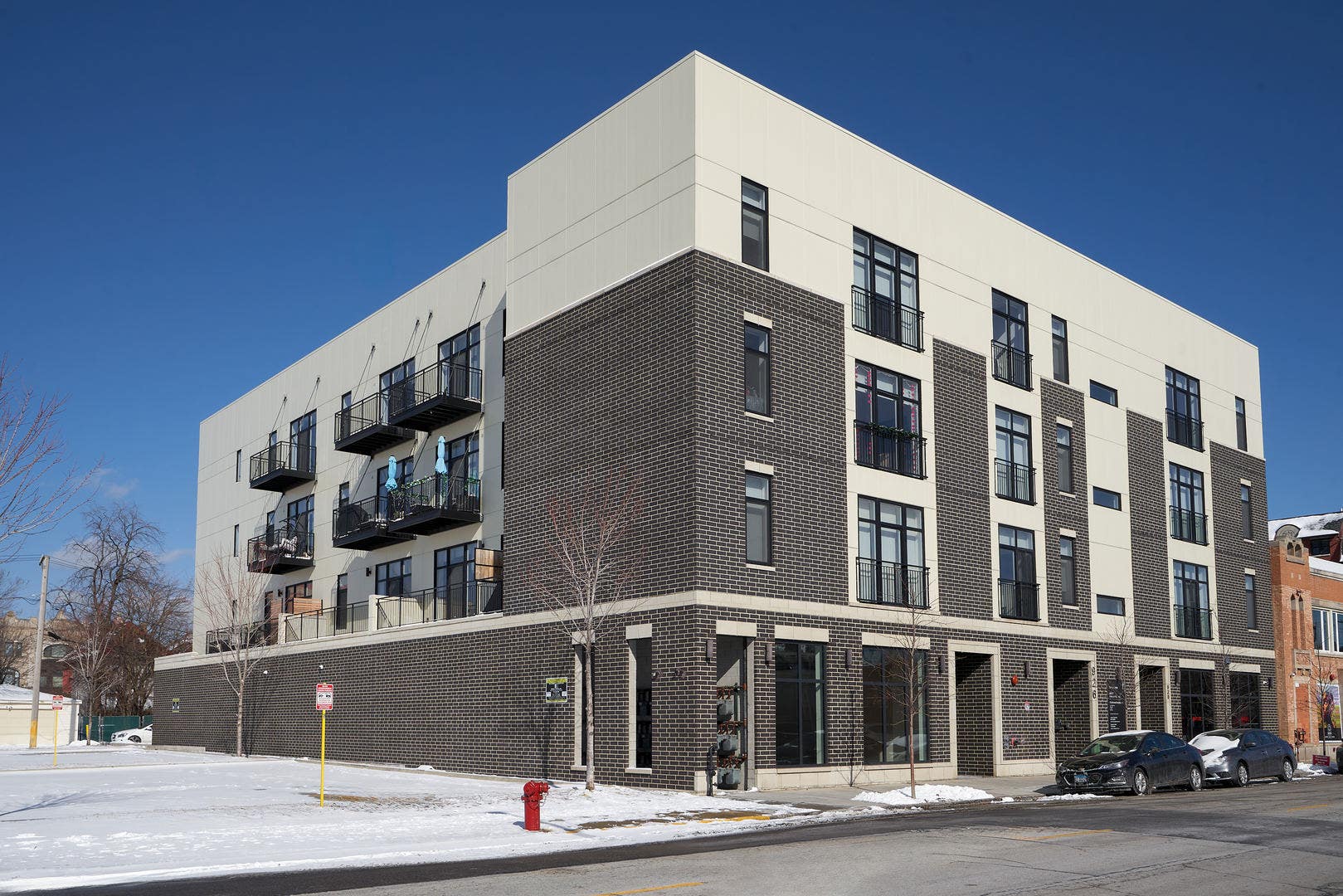 926 E 43rd Street, #203, Chicago, IL 60653 926 E 43rd Street, #203, Chicago, IL 60653
