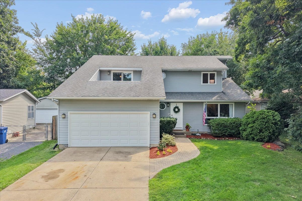 33202 N Woodland Terrace, Grayslake, IL 60030 33202 N Woodland Terrace, Grayslake, IL 60030