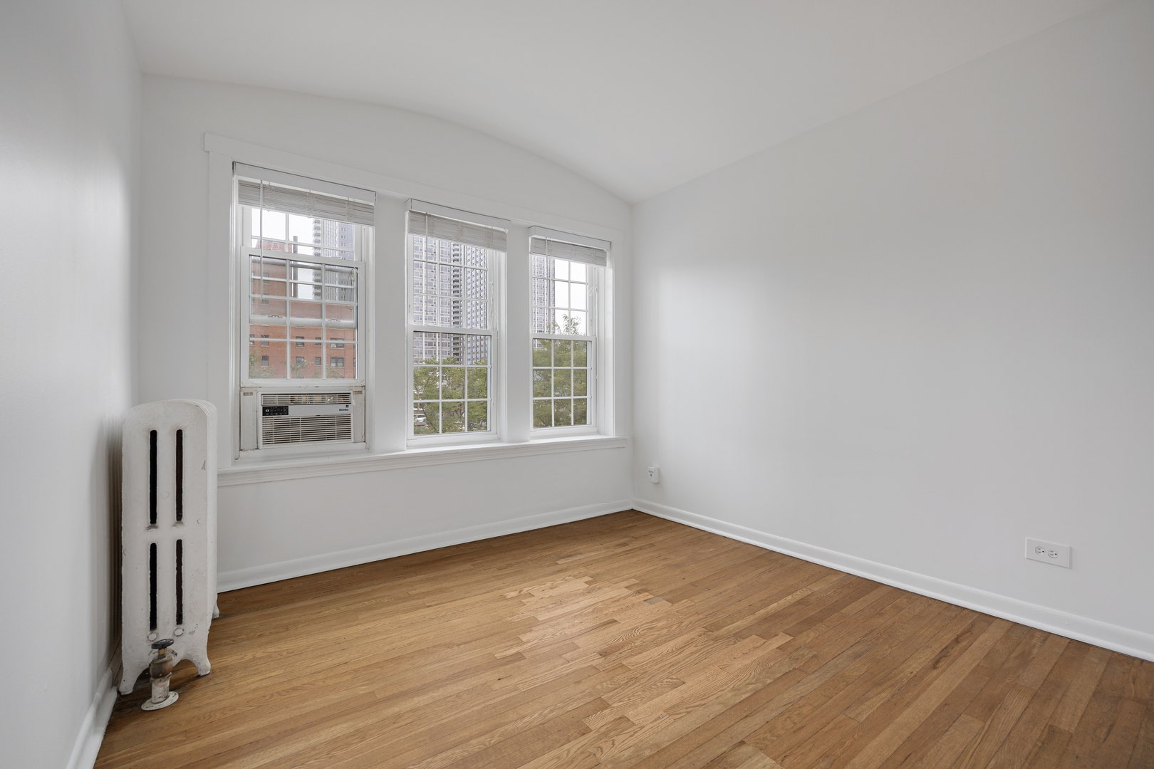 4310 N Clarendon Avenue, #1021, Chicago, IL 60613