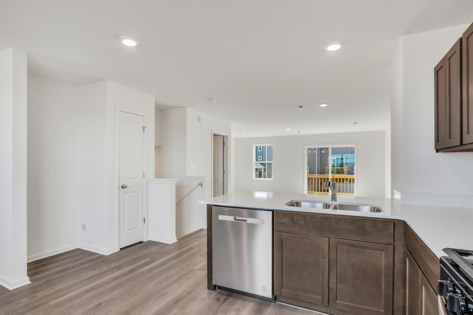 409 Lakeshore Court, St. Charles, IL 60174 409 Lakeshore Court, St. Charles, IL 60174