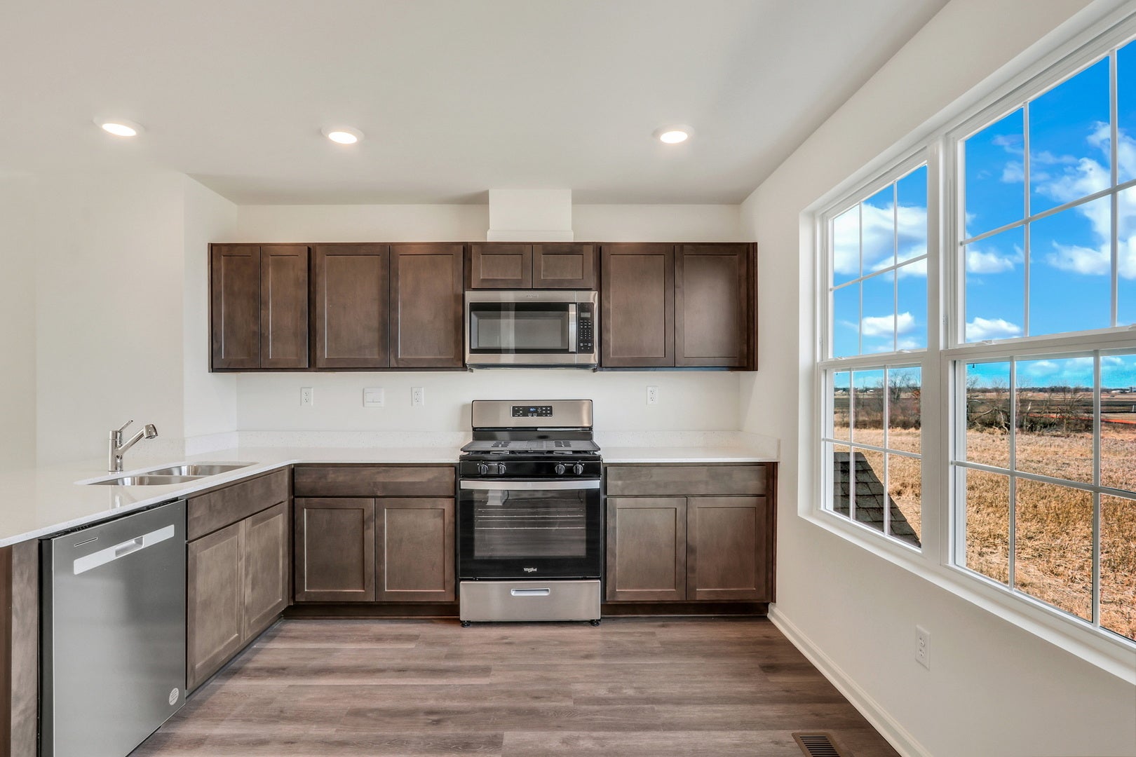 409 Lakeshore Court, St. Charles, IL 60174 409 Lakeshore Court, St. Charles, IL 60174