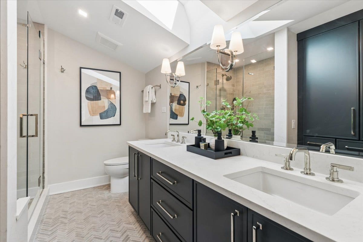 616 W Willow Street, Chicago, IL 60614 616 W Willow Street, Chicago, IL 60614