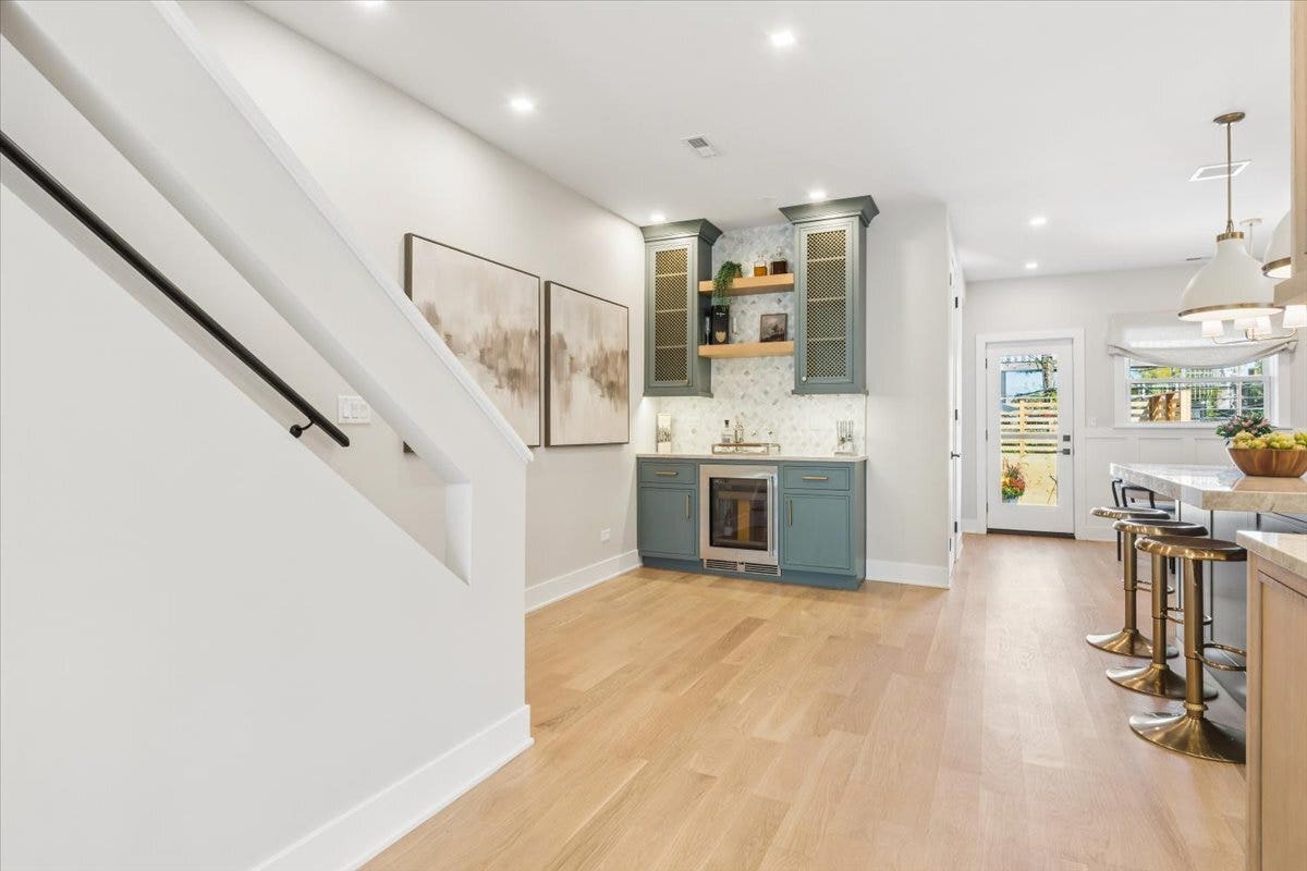 616 W Willow Street, Chicago, IL 60614 616 W Willow Street, Chicago, IL 60614