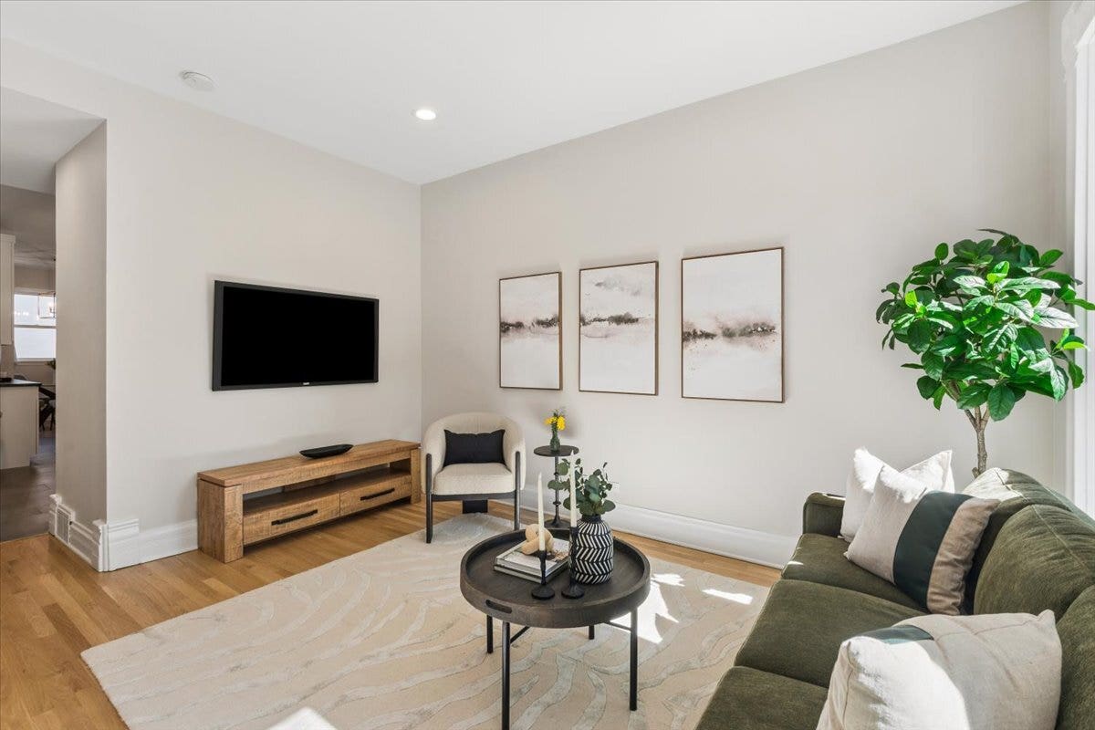616 W Willow Street, Chicago, IL 60614 616 W Willow Street, Chicago, IL 60614