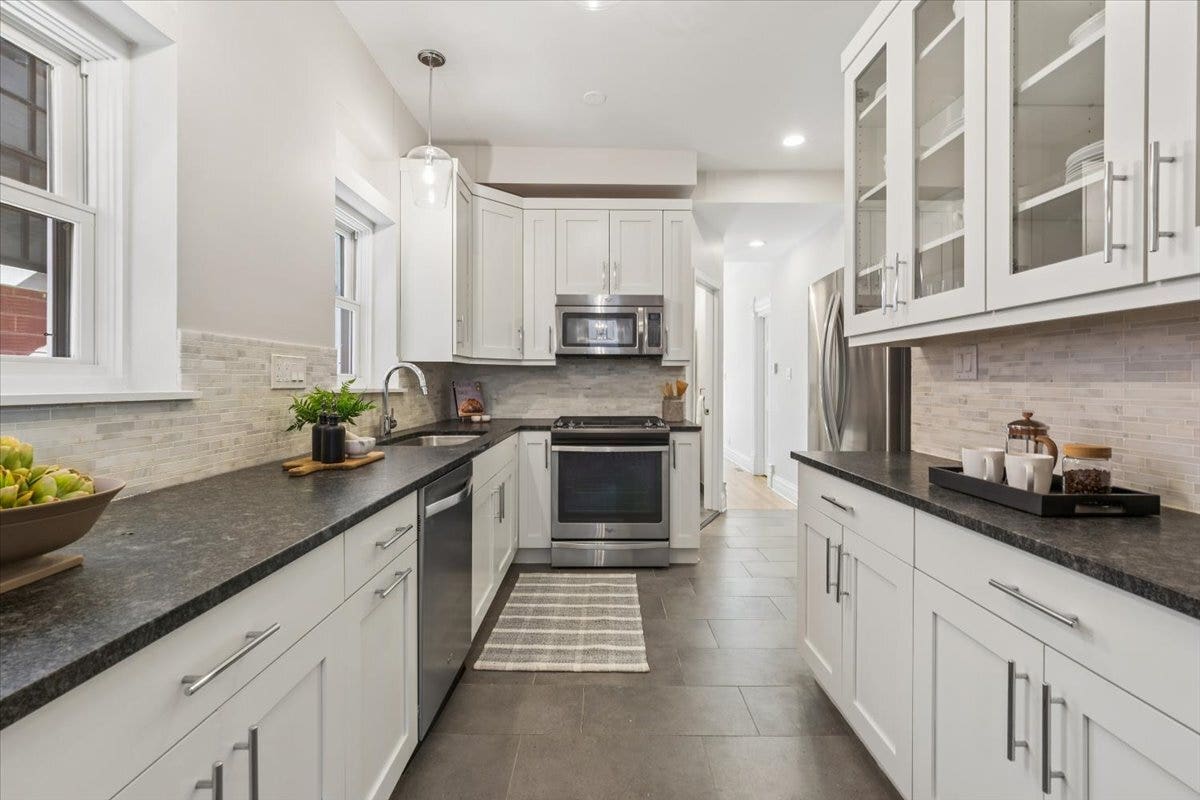 616 W Willow Street, Chicago, IL 60614 616 W Willow Street, Chicago, IL 60614